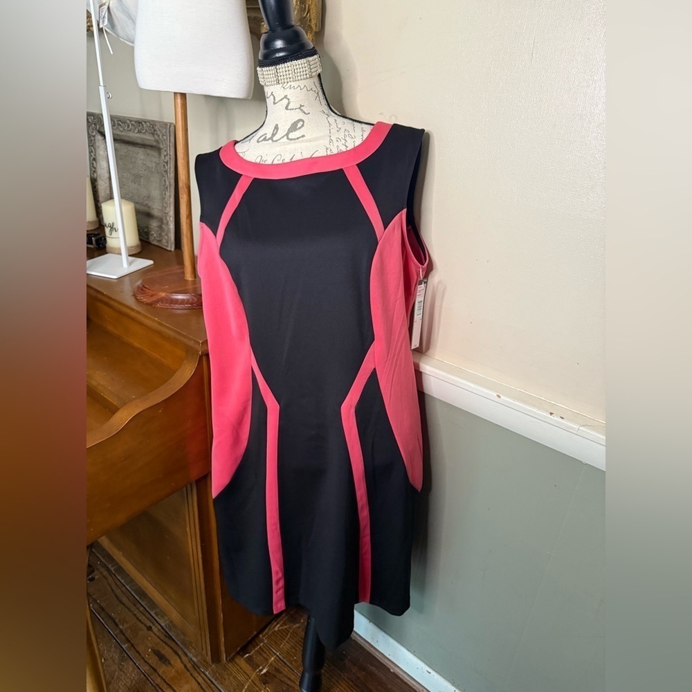 Voir Black and Pink Sheath Midi Dress NWT 98.00